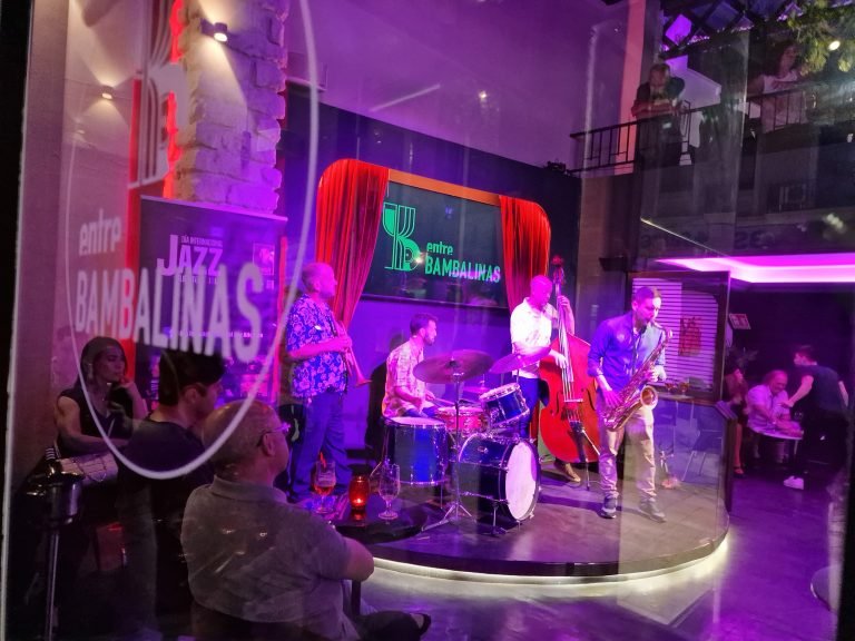 RESTAURANTE CON MÚSICA EN DIRECTO EN ALICANTE